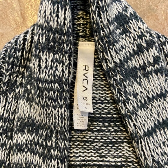 RVCA knitted light weight cardigan - Picture 3 of 4